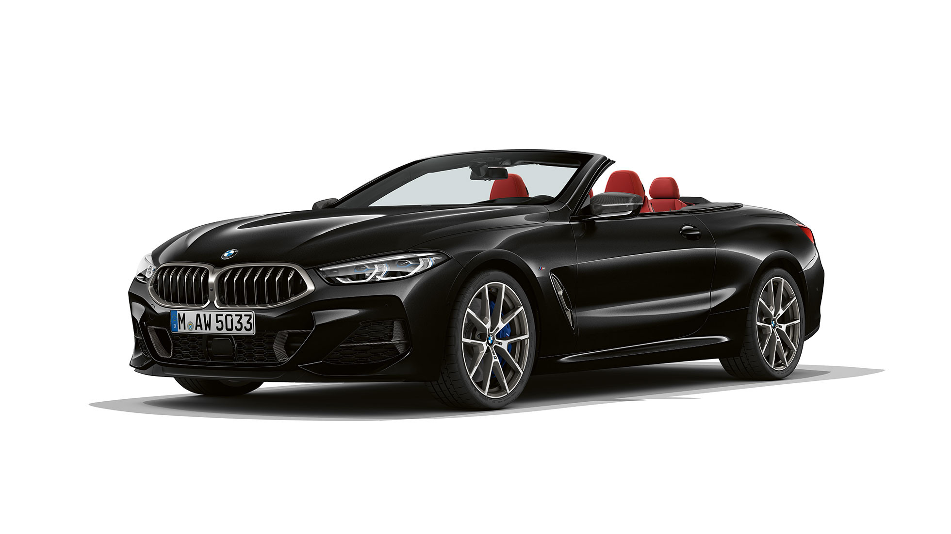 BMW M850i ​​xDrive, Carbono negro metalizado, vista frontal de tres cuartos.