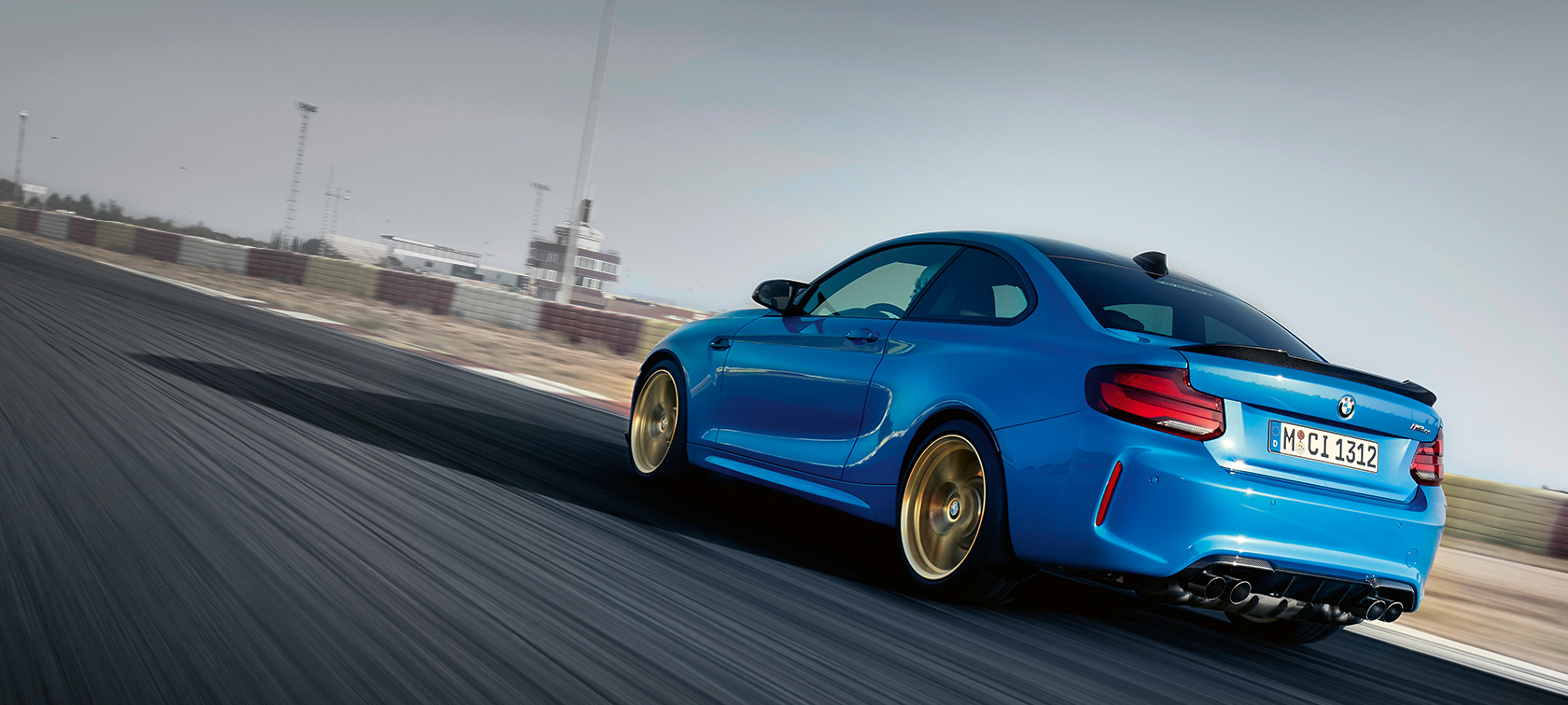 Equipamiento de los modelos BMW M2 CS F87 Misano Blue metálico